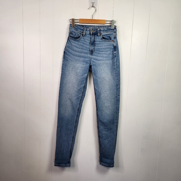 American Eagle AEO Mom Jeans Stretch High Waisted Rise Tapered Size 00 Long Tall - Picture 3 of 10
